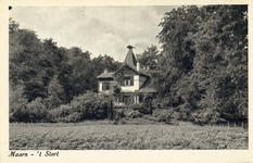 13594 Gezicht op de achtergevel van het huis 't Stort met omringend bos (Amersfoortseweg 7) te Maarn. N.B. De gemeente ...